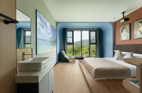 Sanya Bushbushli Resort (Yalong Bay Tropical Paradise Forest Park Branch) Отели рядом с достопримечательностью «Baodao Luobei Aquarium»