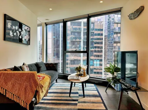 Sky High 2 Bedroom Apt Melbourne CBD Stay