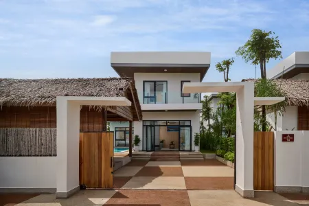 Royal Beach Resort & Residence By EHM Отели в г. King Island