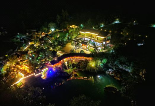 Xinyang Songlin Garden Homestay over view