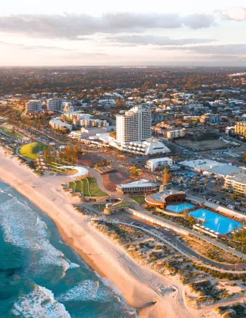 Rendezvous Hotel Perth Scarborough Отели рядом с достопримечательностью «Сорренто Бич»