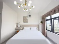 Lumingju Homestay (Chongzuo High-speed Rail South Station Central Pedestrian Street) - ห้องครัว