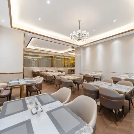 Lanou Hotel (Hotan New Night Market Tuancheng Scenic Area Branch)