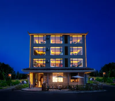 Moye Mountain House 와룡담(워룽탄) 주변 호텔