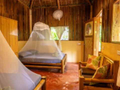 ウォーター トゥ フォレスト エコロッジ ロボックのホテル