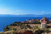 Fuxian Lake French Romantic Seaview Apartment
