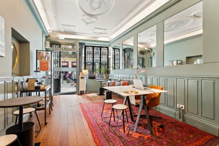 Casa Dos Lóios by Shiadu Отели рядом с достопримечательностью «Университет Порту»