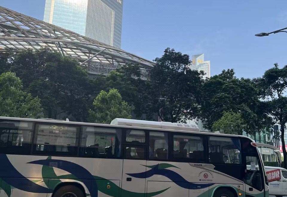 넓고 안락한 아파트 침실 전경
