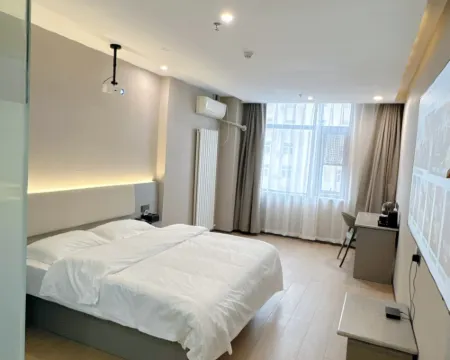Shankee Hotel (Lankao Jiao Yulu Memorial Hall) Hotels in Lankao