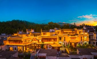 Wuyuan Huayu Yashe Wentang Vacation Apartment