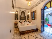Riad La Perle Bleue Marrakech Hotels near Jemaa el-Fnaa