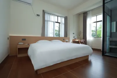 Jijianhai Homestay (Beihai Mangrove Health and Wellness Vocational College) 홍수린&위엔보위엔 호텔