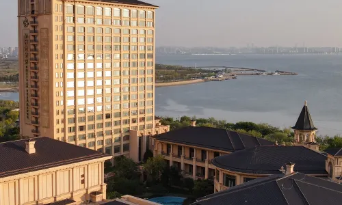 Qingdao Chateau Star River Hotel