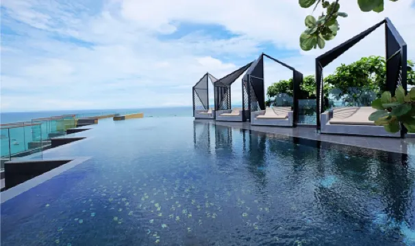 The Edge Central Pattaya – Near Beach, Central & Walking Street by Smile