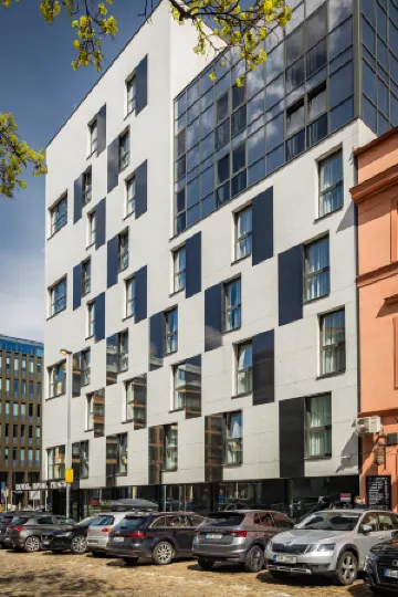 Hotel Royal Prague Отели рядом со станцией Praha Holesovice Railway Station