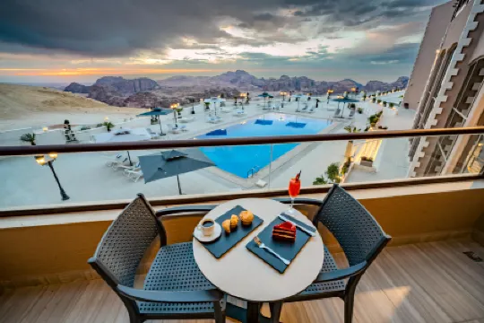 Petra Pillars Luxury Hotel