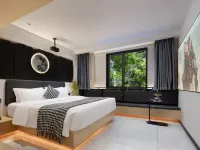 Ju·Joy hotel (Wu Yi Square) Hotels near Python Hole