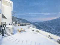 安吉渡山望野·Tranquil·山頂雲海觀景民宿 藏龍百瀑附近的飯店