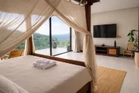 Luxury 3 BDR Jungle Villa - Infinity Pool