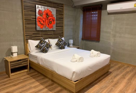 Pinghostel - Housity