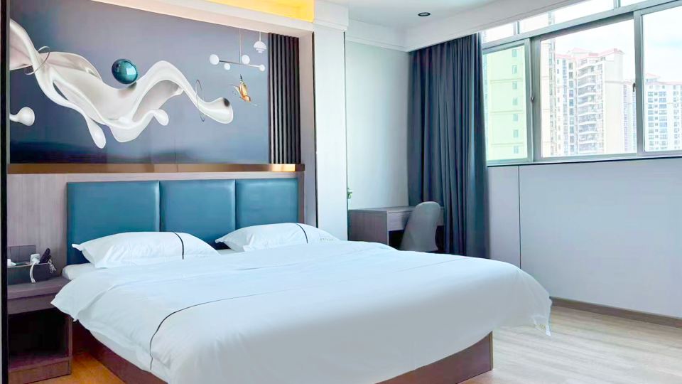 Youmi Light Luxury Apartment