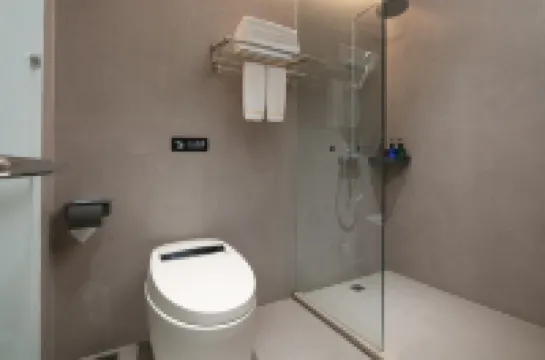 Zhonghuan International Hotel