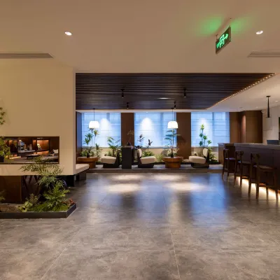 Zhi He·Xing Hotel (Jiefangbei Pedestrian Street Branch) Отели рядом с достопримечательностью «Монумент освобождения»
