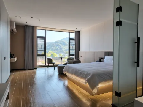 Lantian Yinghai Hotel (Wanlv Lake)