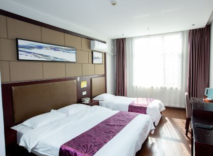 Platinum Holiday Hotel