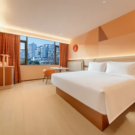 Orange Hotel (Zigong Huashang International City)