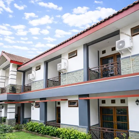 Tripletree Sinergi Hotel Tretes