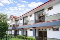 Tripletree Sinergi Hotel Tretes