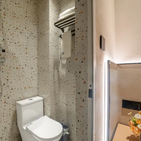 Bo'erman Hot Spring Hotel (Kunming Railway Station Shuangqiao Night Market Branch） Отели в г. Куньмин