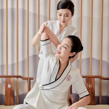 Tangzhuang Golden Rhyme Hotel (Zibo Railway Station Liuquan Road)