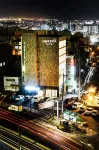 Harbor Hotel