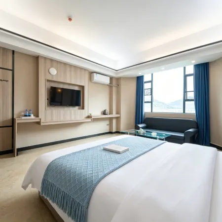 Puning Honglai Apartment (Chiwei Shangliao E-commerce City)