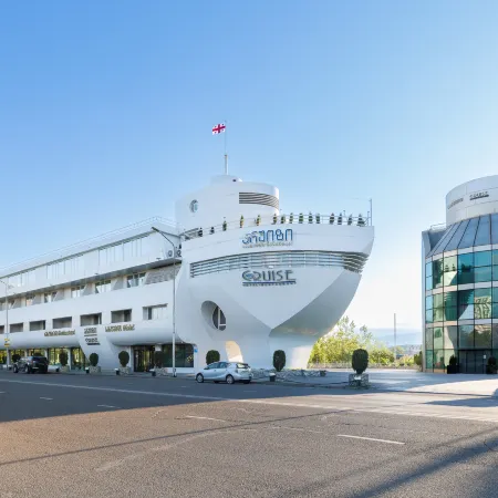 Cruise Hotel