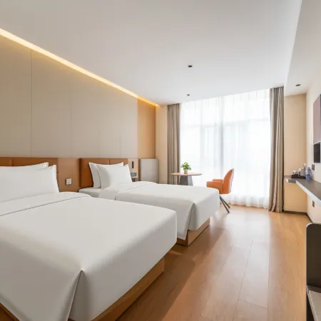 MEHOOD LESTIE Hotel (Haixi Delingha Central Plaza)