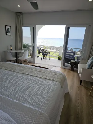 Ocean Rhythms II- New, Stylish Oceanfront 888 Studio Hotels in 