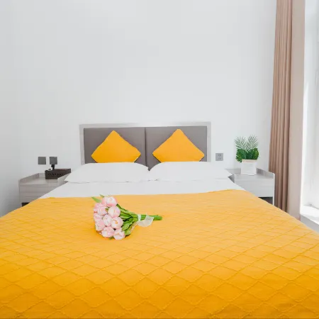 Smart Bear Hotel (Dalian Railway Station Zhongshan Square Subway Station Branch)