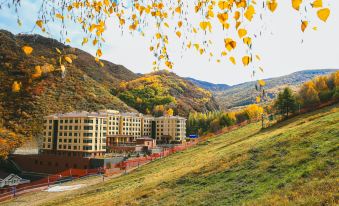 Shenglong Apartment (Wanlong Ski Resort)