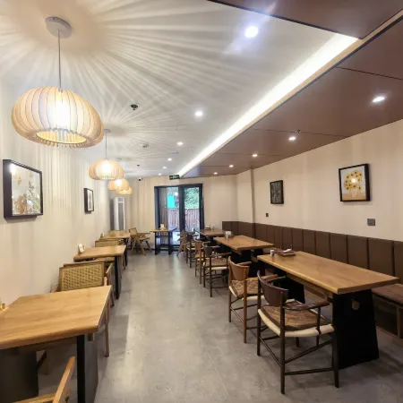 Songjian Xiaoyin Homestay (Changbai Mountain North Scenic Area Distribution Center)