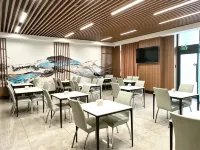 Starway Hotel (Fuxin Jiefang Plaza) - Bãi đậu xe