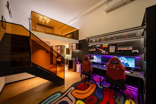 Hera · Hruya Loft E-sports Homestay - Esports