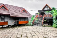 RedDoorz Syariah @ Yocia Village Ciawi - Pensions