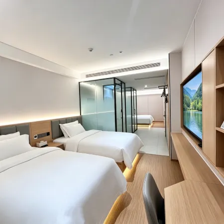 Yichen Hotel (Longnan Tanchang Guan'egou Bridge)