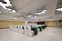 Cyber·Firefly E‑Sports Hotel (Sanqing Plaza Branch, Yushan, Shangrao) - 2 estrellas