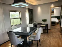 Cunchao Train Theme Hotel - 3-Star
