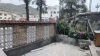 予鬆居 中国式旅館 松潘県 - マウンテンビュー