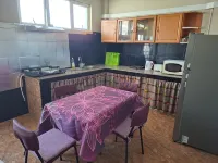 Green Peak Stay - parking